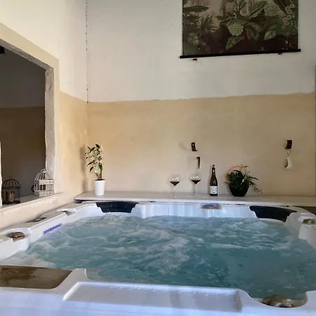 Mas Du Petit Chemin Dom wakacyjny *